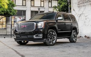 GMC Yukon Denali Ultimate Black 2017 года